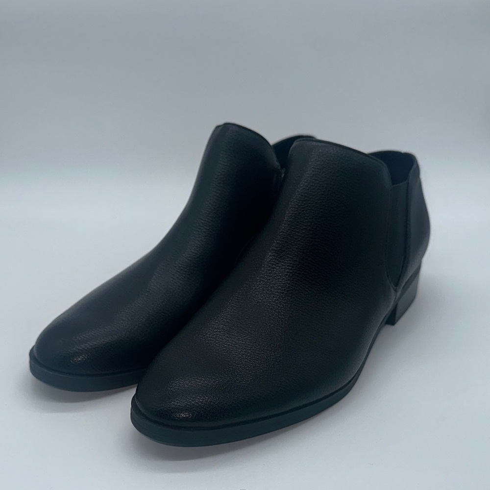 Kensie Black Pebbled Chelsea Booties with Almond Toe